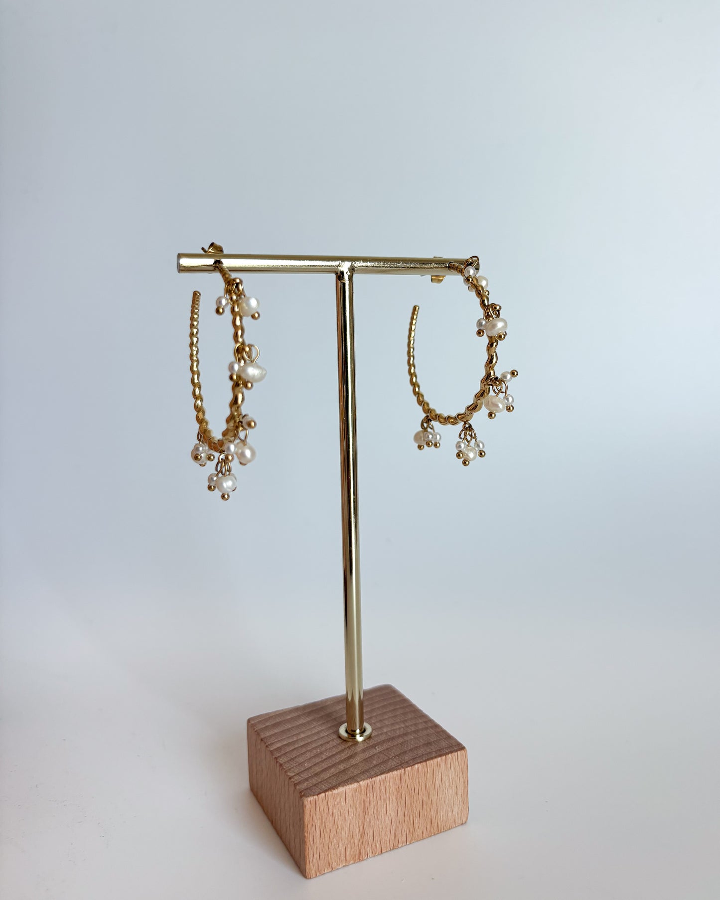 Boucles d'oreilles créoles nacre