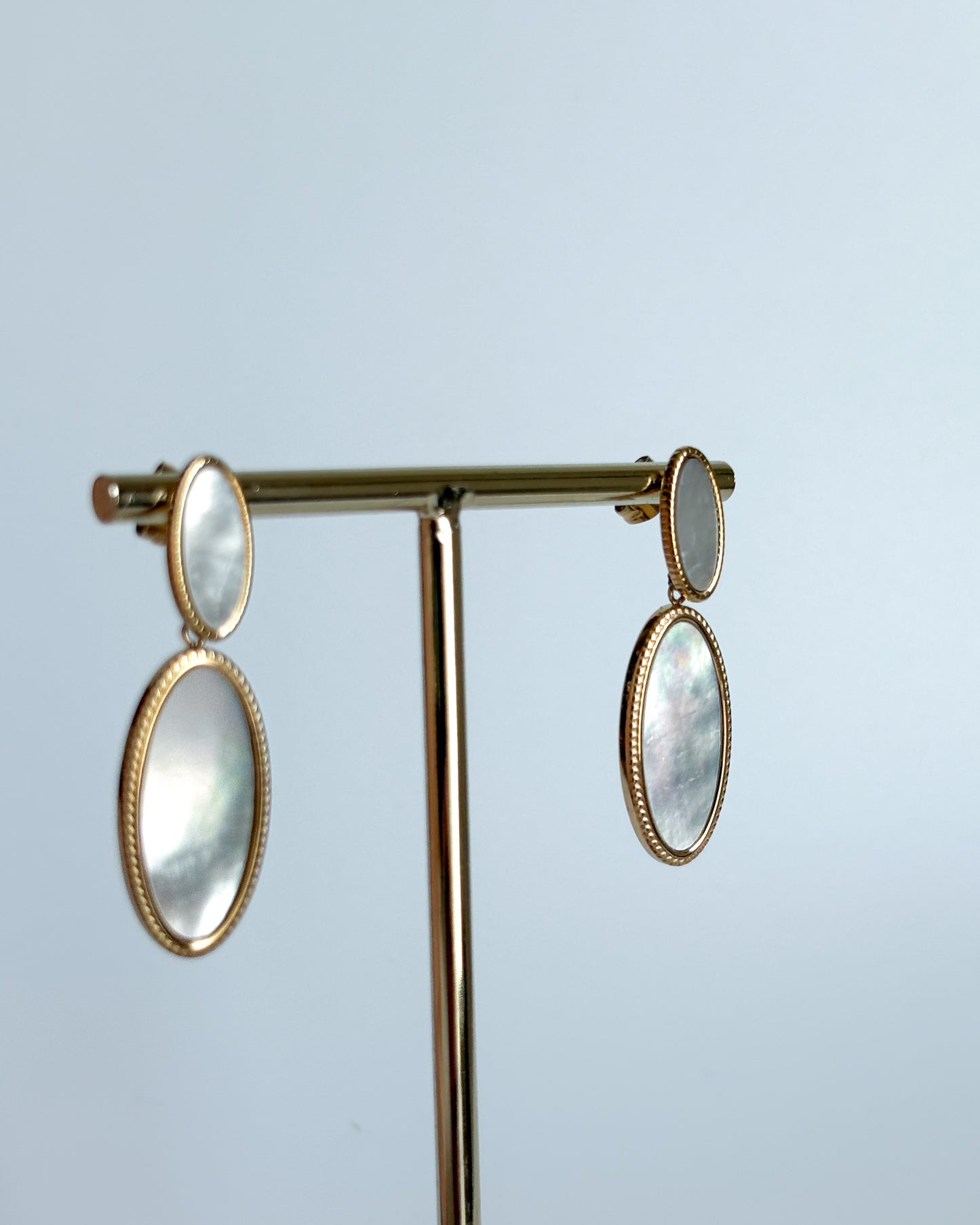Boucles d'oreilles pendantes nacre