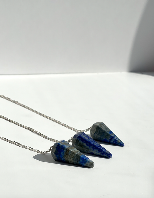 Pendules divinatoires